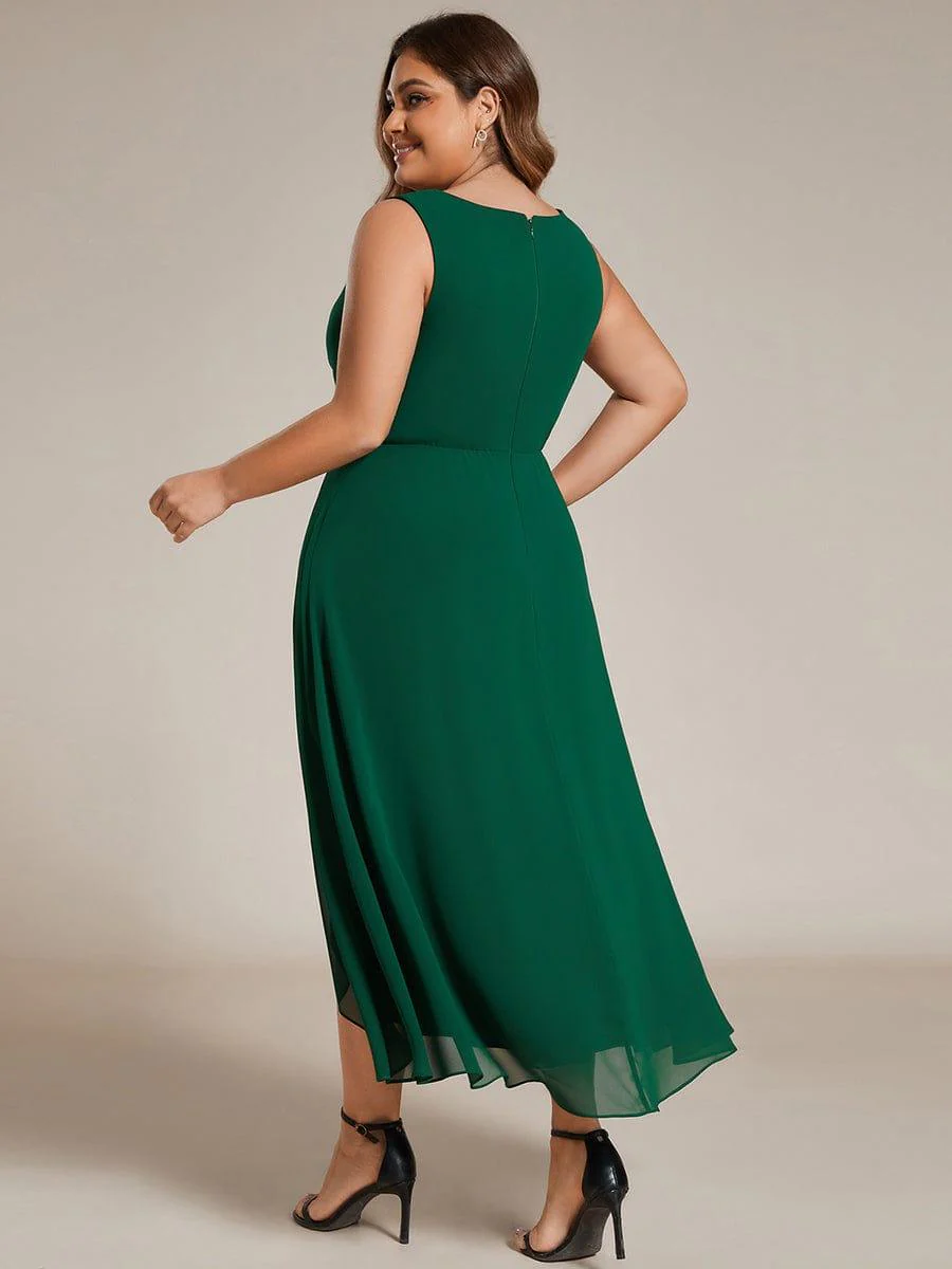 pretty IRYS|Plus Size Sleeveless Chiffon High-Low Wedding Guest Dress with Waist Applique - Image 6